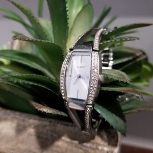 ⌚GUESS BRACELET WATCH